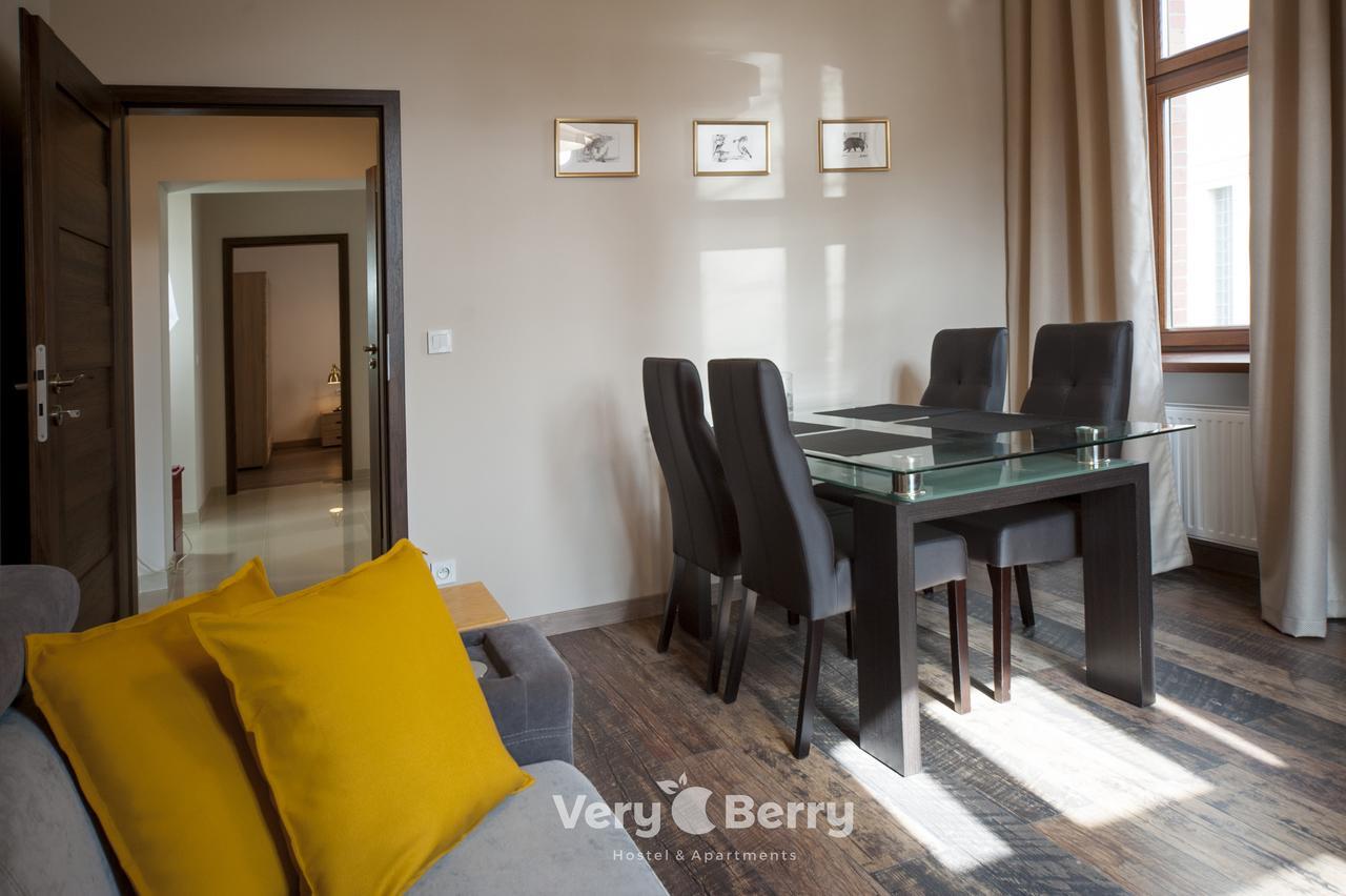 Przestronny Apartament Very Berry W Poznaniu Z Dwiema Sypialniami By Noclegi Renters Екстериор снимка