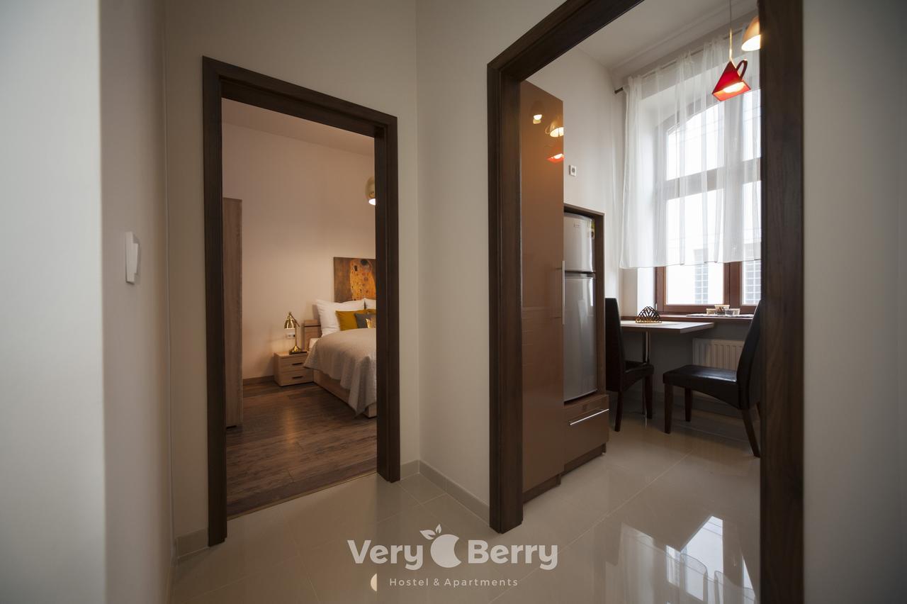 Przestronny Apartament Very Berry W Poznaniu Z Dwiema Sypialniami By Noclegi Renters Екстериор снимка
