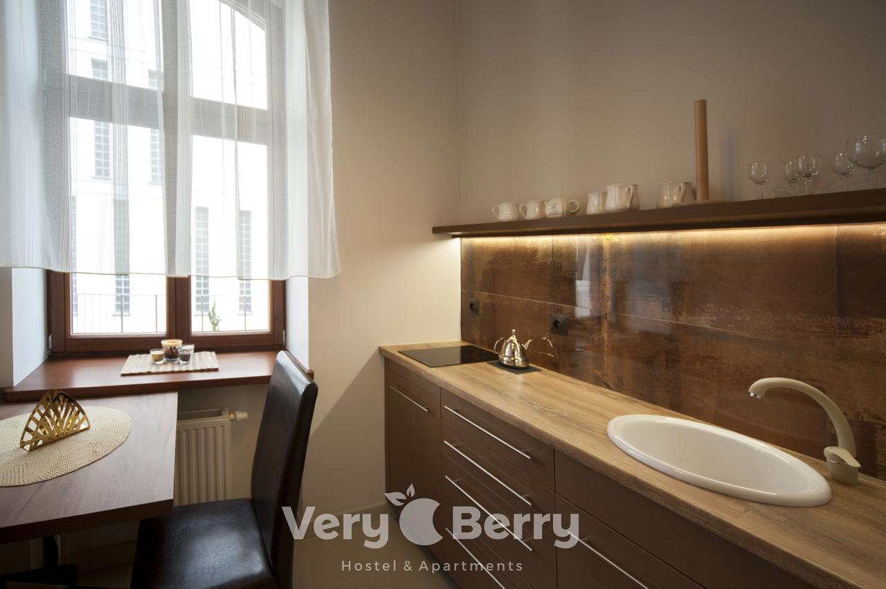 Przestronny Apartament Very Berry W Poznaniu Z Dwiema Sypialniami By Noclegi Renters Екстериор снимка