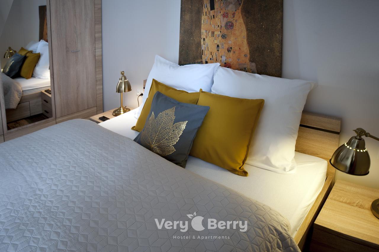 Przestronny Apartament Very Berry W Poznaniu Z Dwiema Sypialniami By Noclegi Renters Екстериор снимка